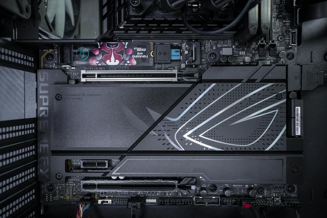 酷睿Ultra9 285K & Ultra5 245K处理器首发评测：全新架构，功耗温度大幅降低