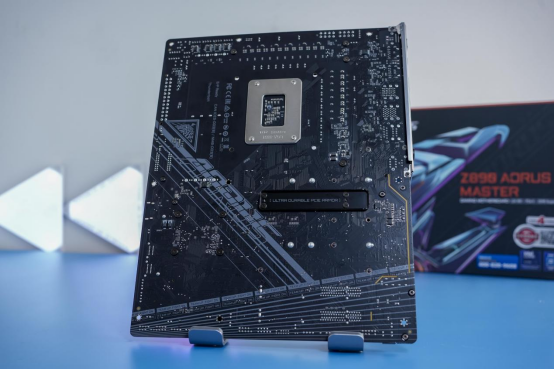 技嘉Z890 AORUS MASTER超级雕主板评测：超多人性化设计，内存最高支持9500+