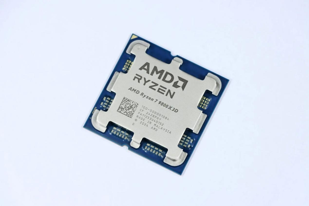 华硕X870/Z890吹雪主板颜力神器 高能电竞房佳选