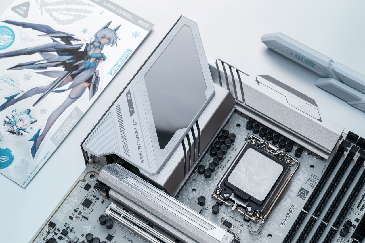 华硕X870/Z890吹雪主板颜力神器 高能电竞房佳选