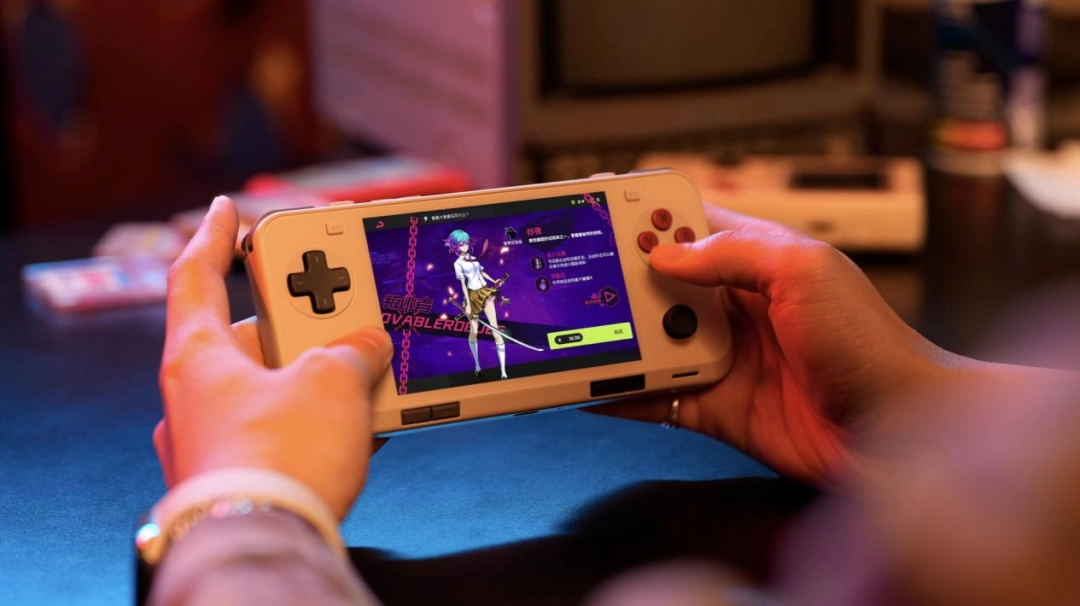 真正懂你的复古横版小钢炮——AYANEO Pocket ACE 开启惊喜预订