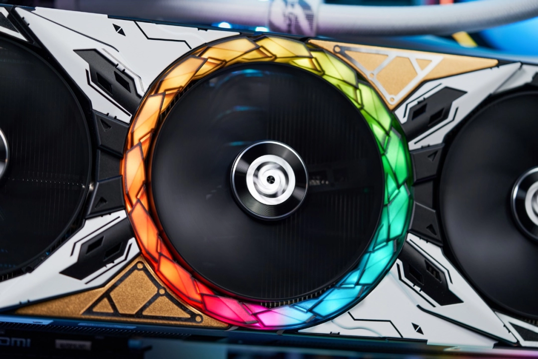 颠覆次世代游戏体验！索泰GeForce RTX 5080 天启 OC显卡