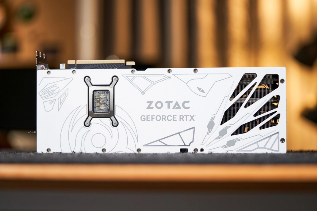 颠覆次世代游戏体验！索泰GeForce RTX 5080 天启 OC显卡