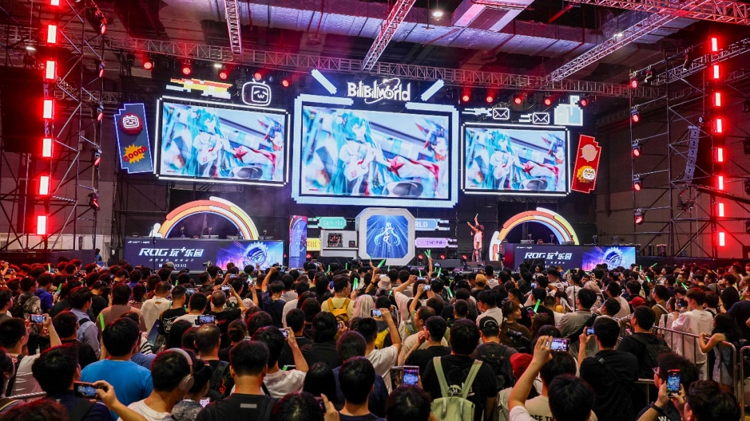 BW2025 ROG玩+乐园 华硕显卡引爆次元狂欢