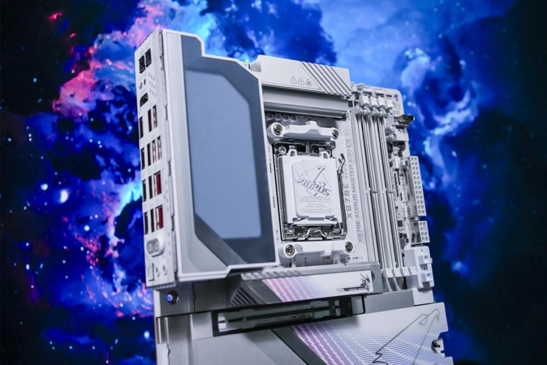 技嘉X870E X3D 超级冰雕主板评测：X3D鸡血模式2.0游戏性能至高提升 20%