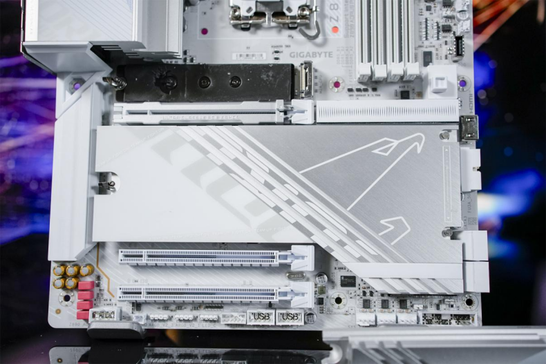 技嘉Z890 AORUS PRO ICE电竞冰雕评测：200S Boost模式加持，285K性能飞升