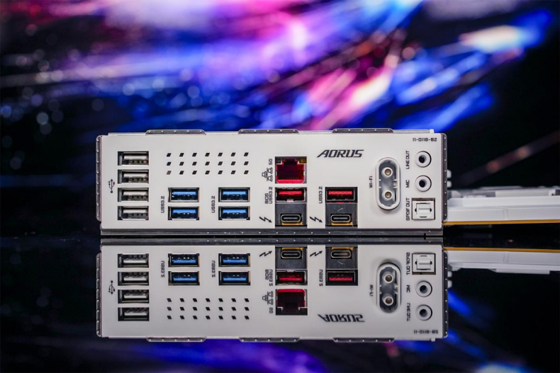 技嘉Z890 AORUS PRO ICE电竞冰雕评测：200S Boost模式加持，285K性能飞升