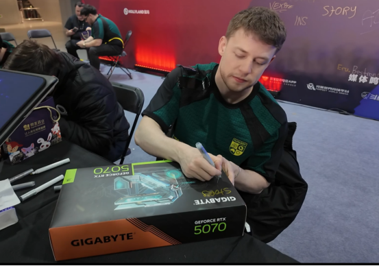 技嘉鼎力赞助值得买电竞节，护航CS2精英挑战赛
