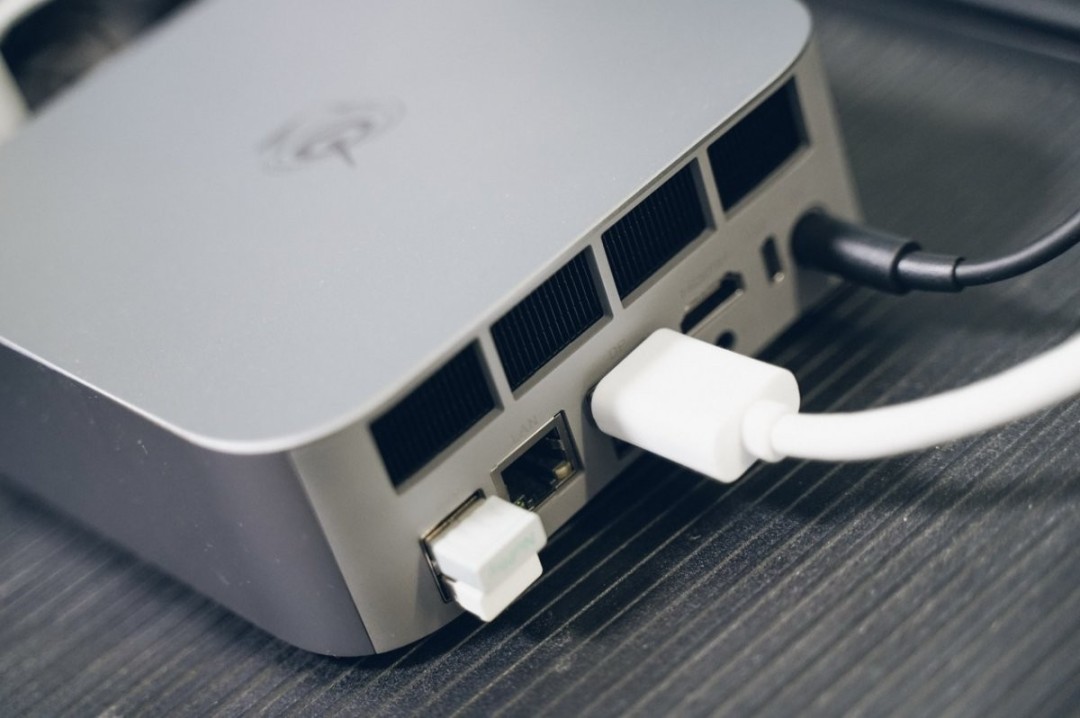 实测一台续航超20小时的笔记本，竟然还能玩3A游戏？！