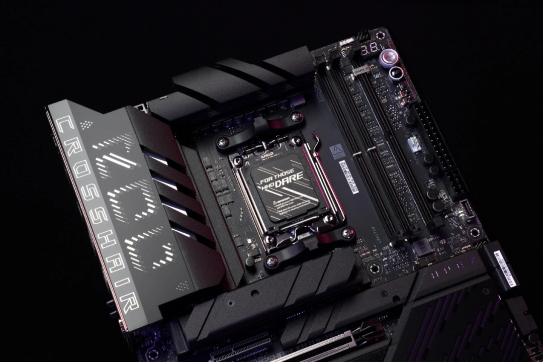 华硕ROG X870E APEX主板助9850X3D创4项超频纪录