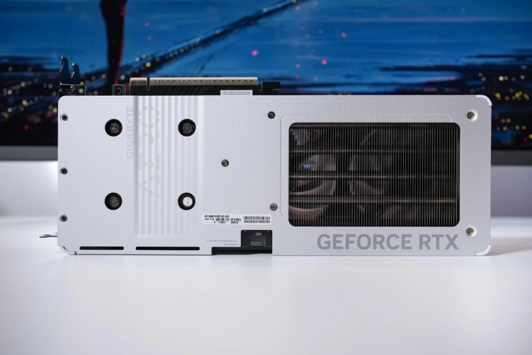 显卡危机？技嘉Z890主板配技嘉RTX 5060 Ti，即可带你高帧光追畅游浣熊市