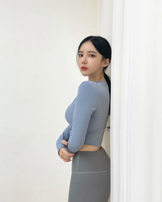 韩国瑜伽套装店美女老板娘福利图赏 颜值高身材性感