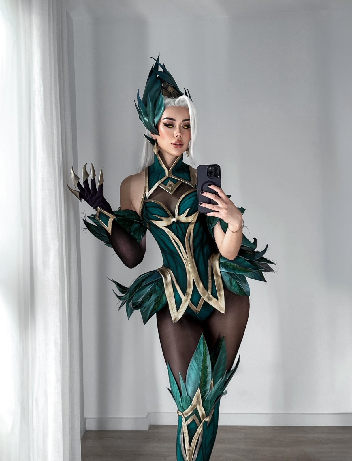  Star Blade: Costume with skin and clothes, hot figure, comparable to Eve
