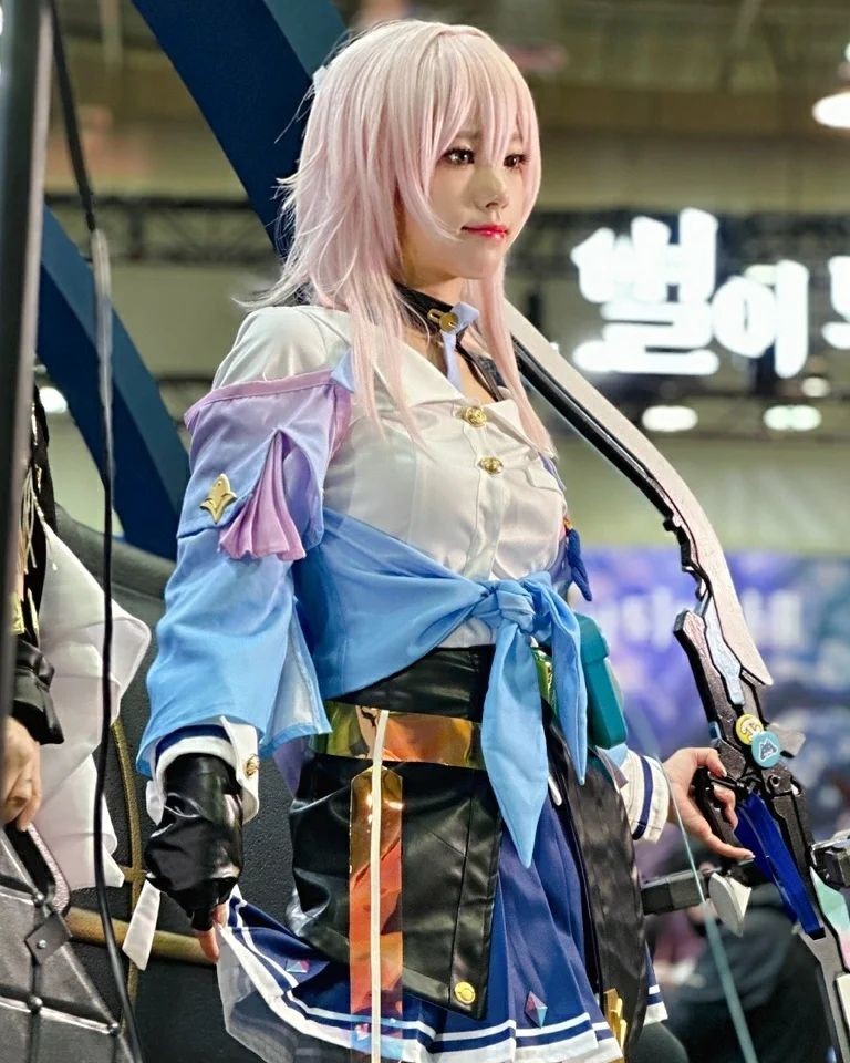 韓國美女Coser??美圖欣賞！甜美俏皮迷人靈動