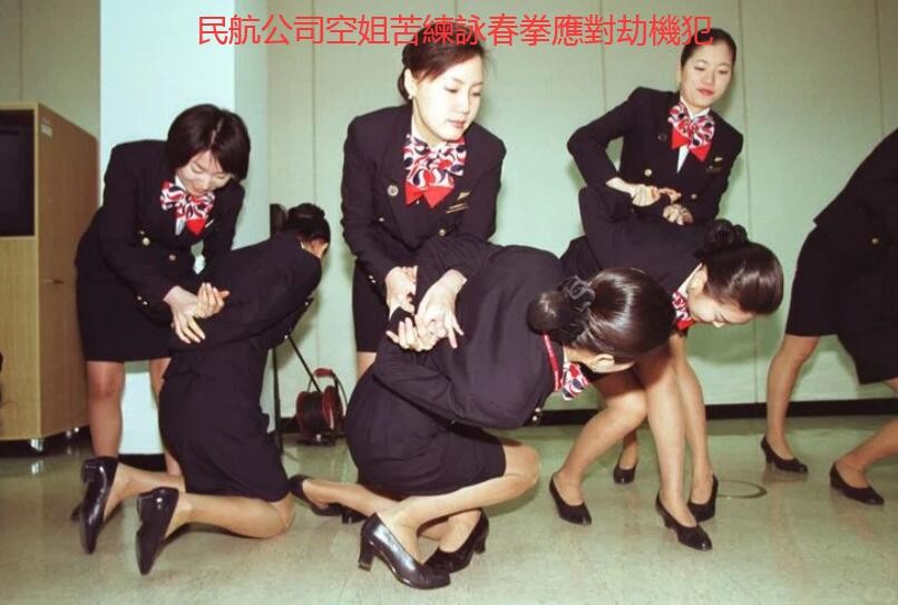 周五福利囧圖云飛系列 和美女近距離的親身接觸！