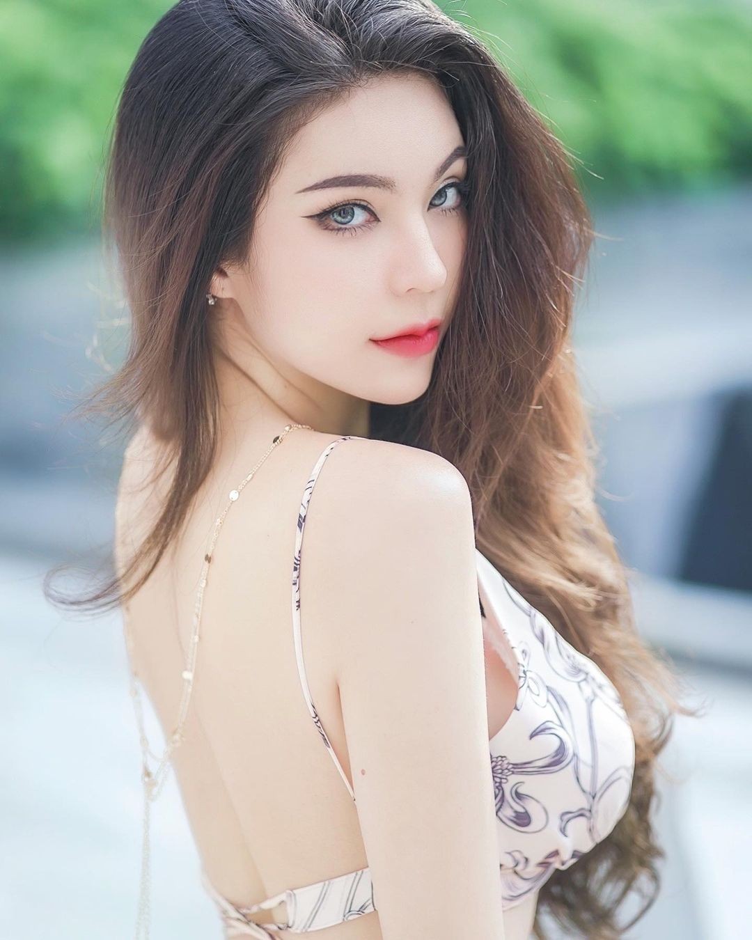 泰國美女Saesim福利圖欣賞！肌膚白嫩大長腿迷人