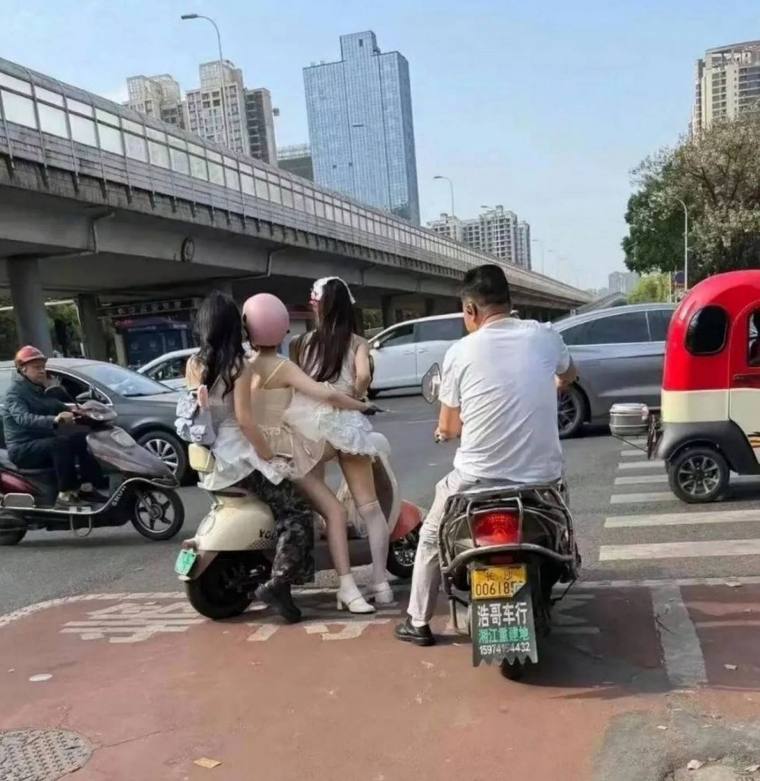 周五福利囧圖云飛系列 為啥女友穿包臀裙我沒感覺？