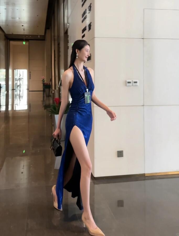 周五福利囧圖云飛系列 為啥女友穿包臀裙我沒感覺？