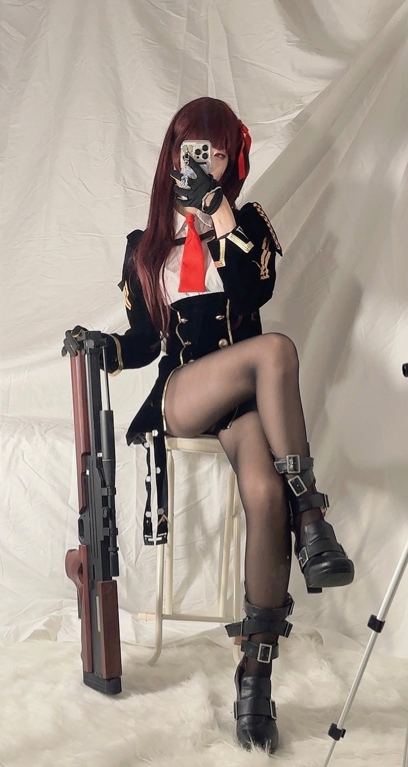 韩国美女COS《妮姬》多位角色 穿着清凉性感诱人