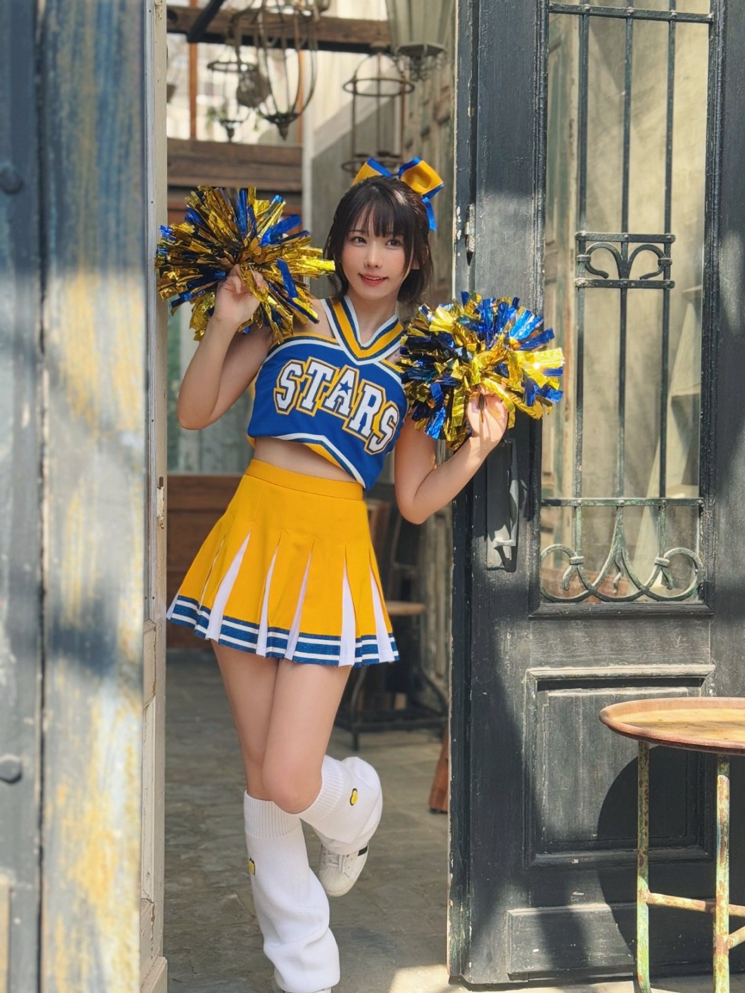 日本美女Enako《怪猎荒野》刺花蜘蛛套 精致容颜养眼