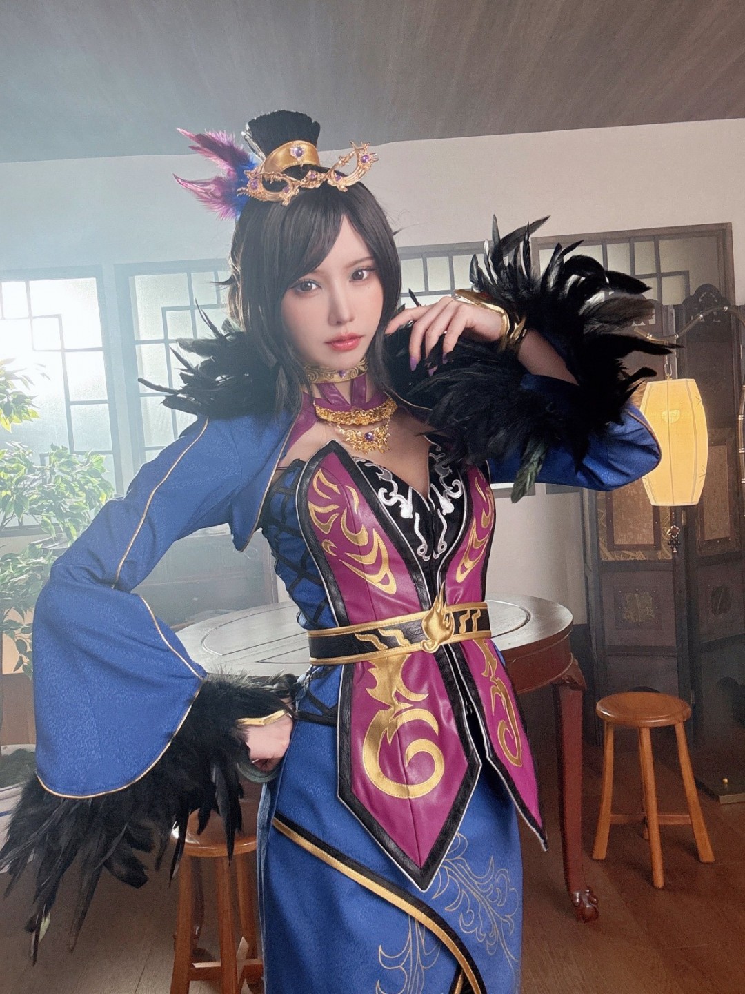 日本美女Enako《怪猎荒野》刺花蜘蛛套 精致容颜养眼