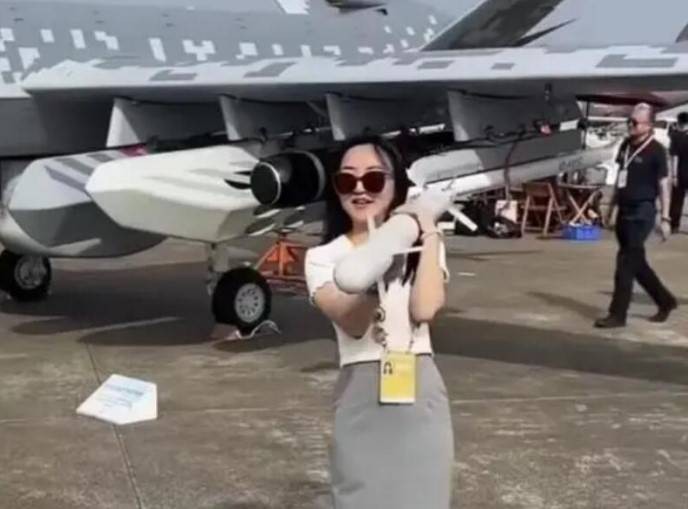 3DM輕松一刻第1468期 女生的肚子這么神奇的嗎？