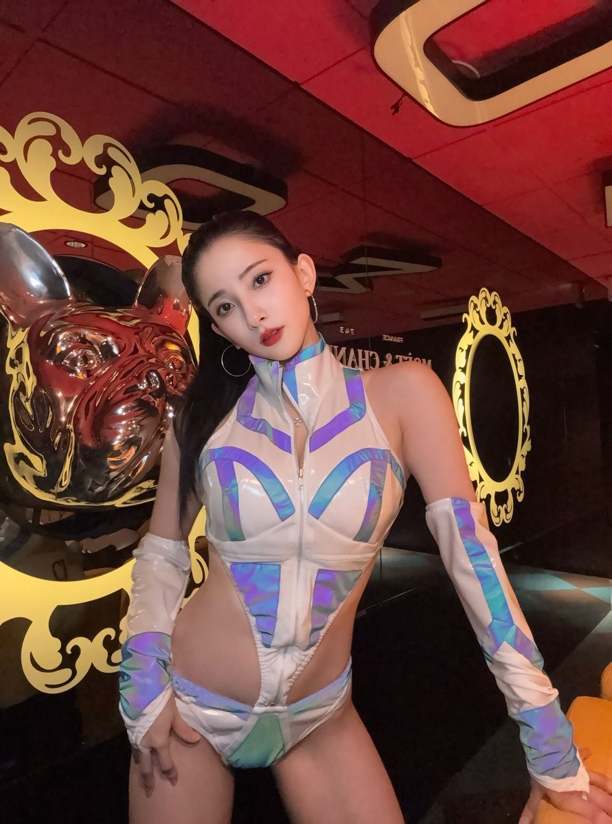 日本超人氣舞蹈女神AOI福利圖賞 力量與優(yōu)雅并存