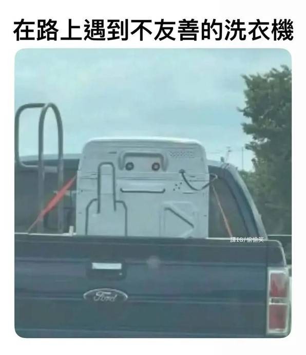 轻松一刻第1471期 我在等待她的头发被风吹起