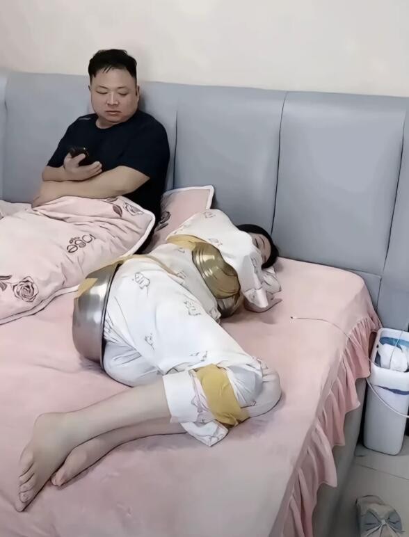 轻松一刻第1473期 美女等人也是需要耐心的