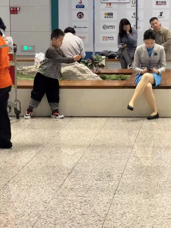 轻松一刻第1473期 美女等人也是需要耐心的