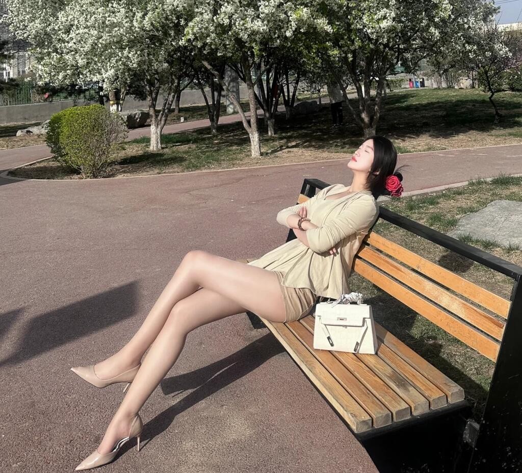 轻松一刻第1473期 美女等人也是需要耐心的