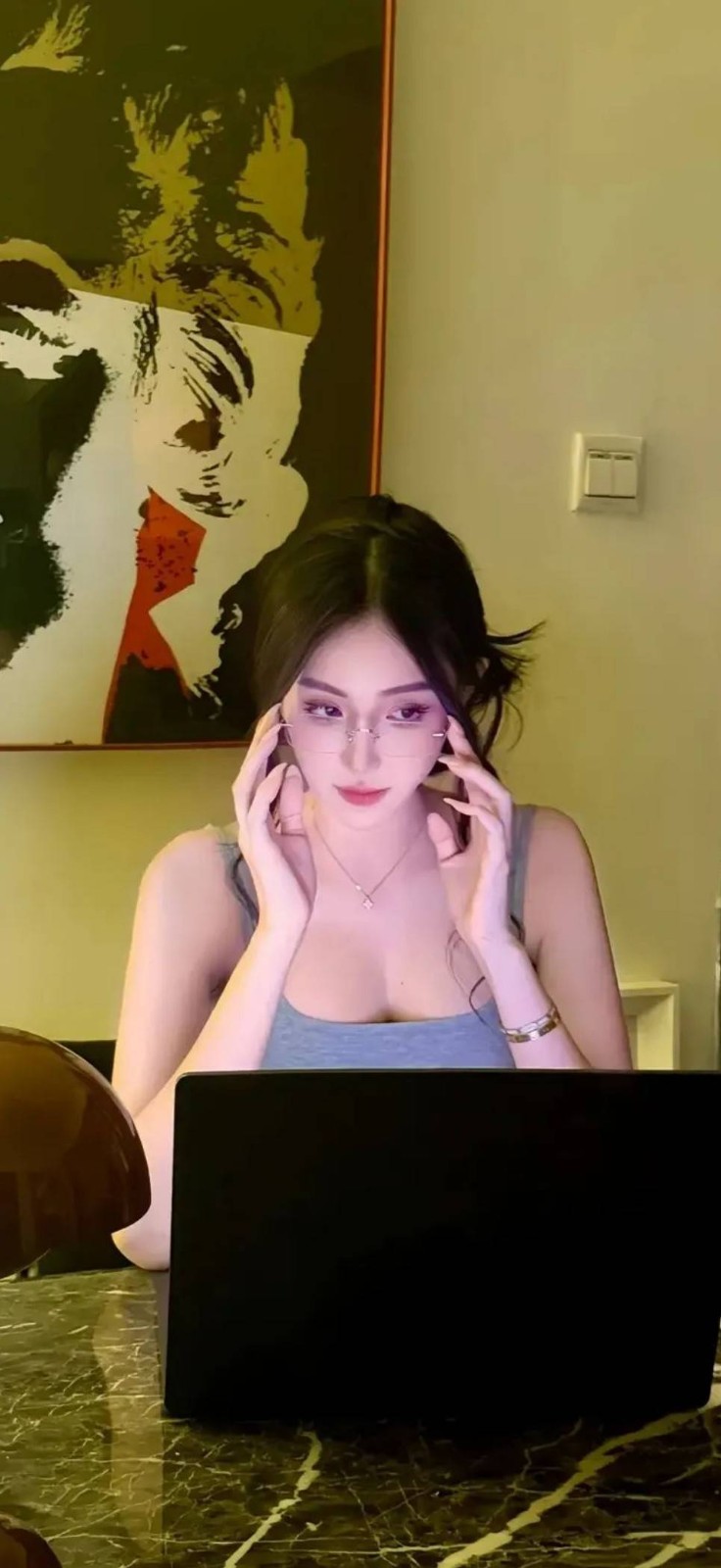 周五福利囧图云飞系列 人长得好看穿什么也好看！