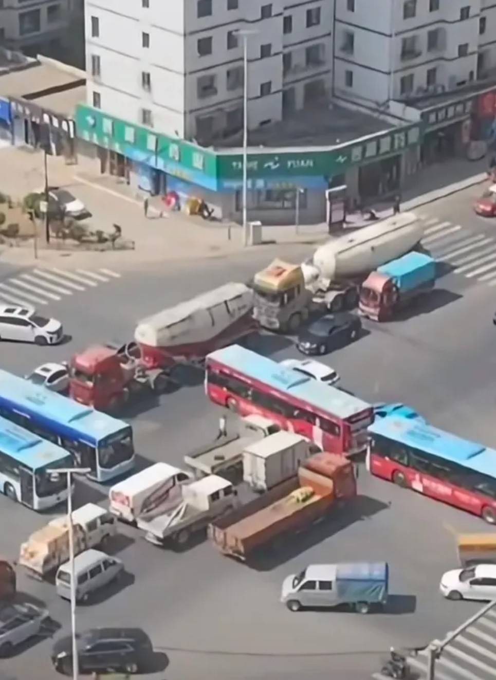 周五福利囧图云飞系列 人长得好看穿什么也好看！