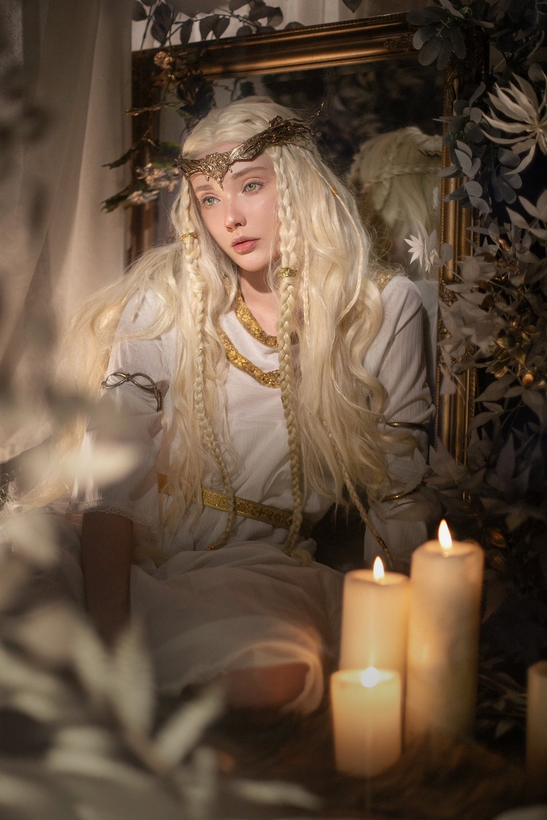 國外美女Cos《黑夜君臨》女爵美圖 完美逼真還原