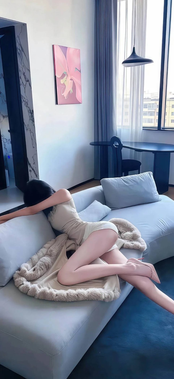 周一內(nèi)涵囧圖云飛系列 美女騎馬能陶冶情操鍛煉形體