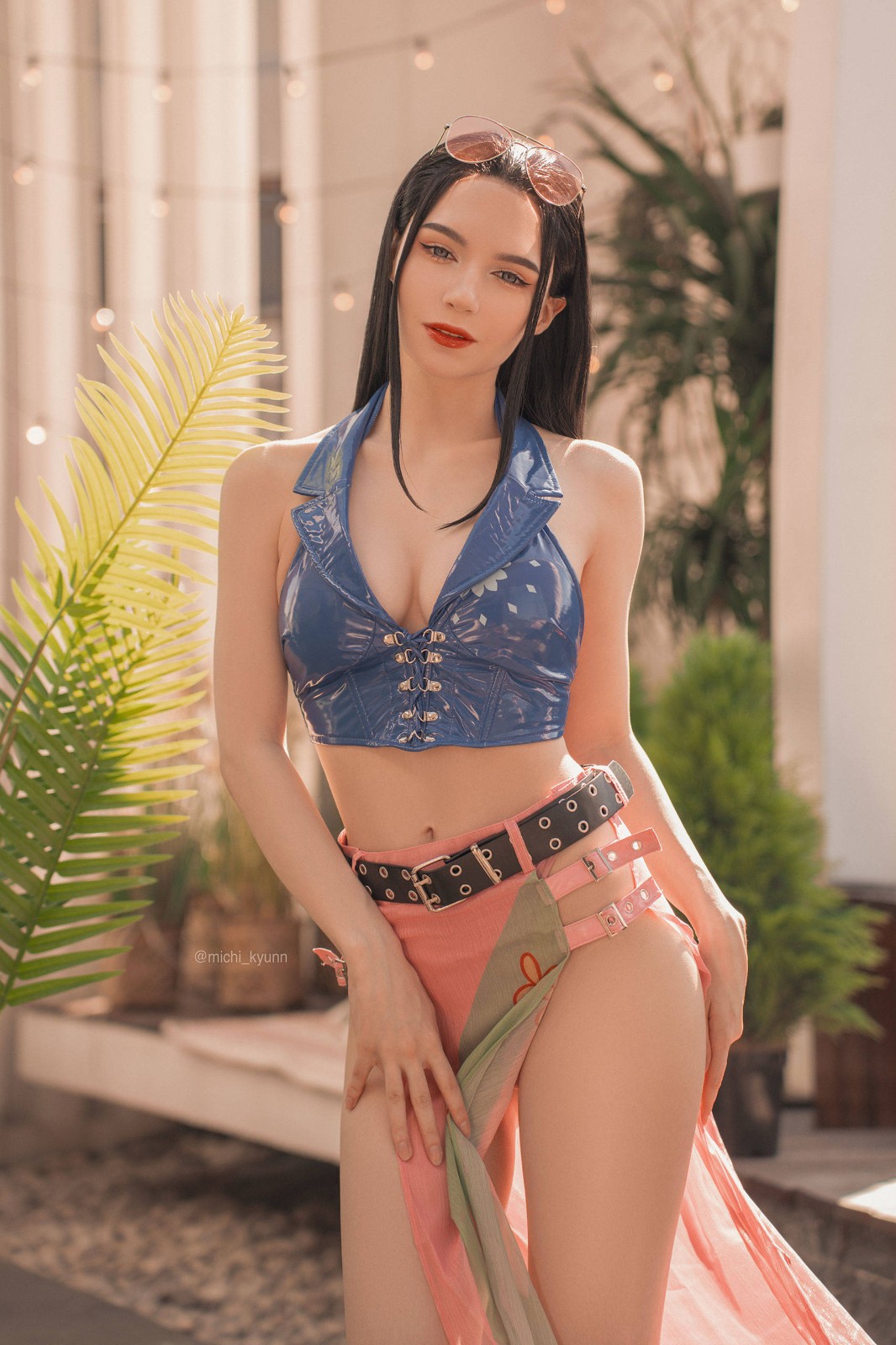 俄羅斯美女Cos《巫師3》希里美圖：車燈亮眼 性感非凡