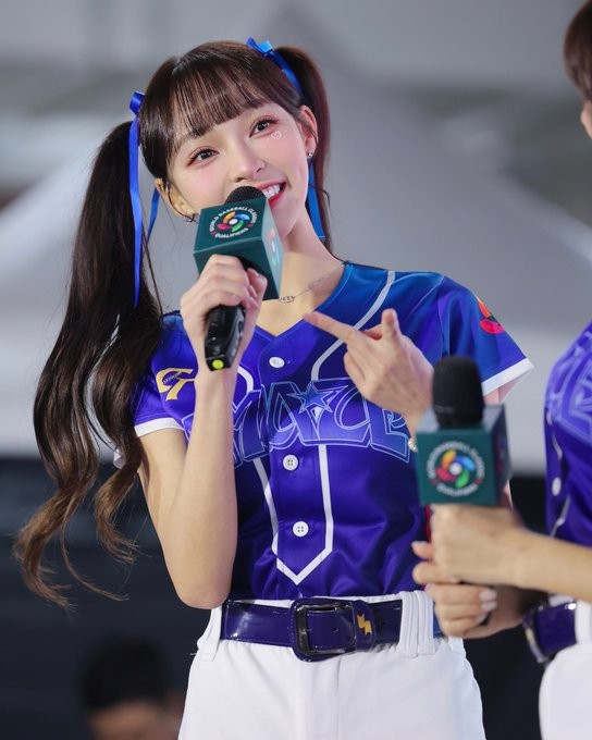 中国台湾啦啦队女神林襄福利图 甜美又活泼！