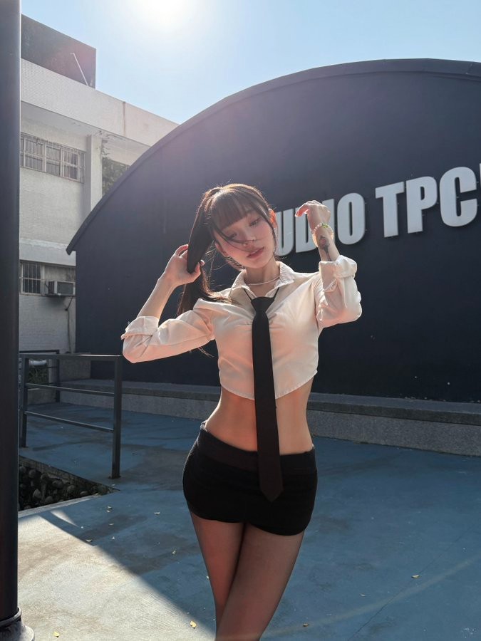 中国台湾啦啦队女神林襄福利图 甜美又活泼！