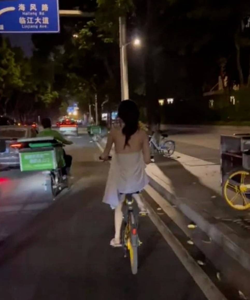 周五福利囧圖云飛系列 看到她微笑感覺空氣都變甜