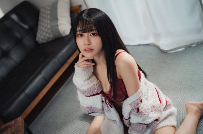 周一內(nèi)涵囧圖云飛系列 美女姿勢(shì)特別這節(jié)目效果不錯(cuò)