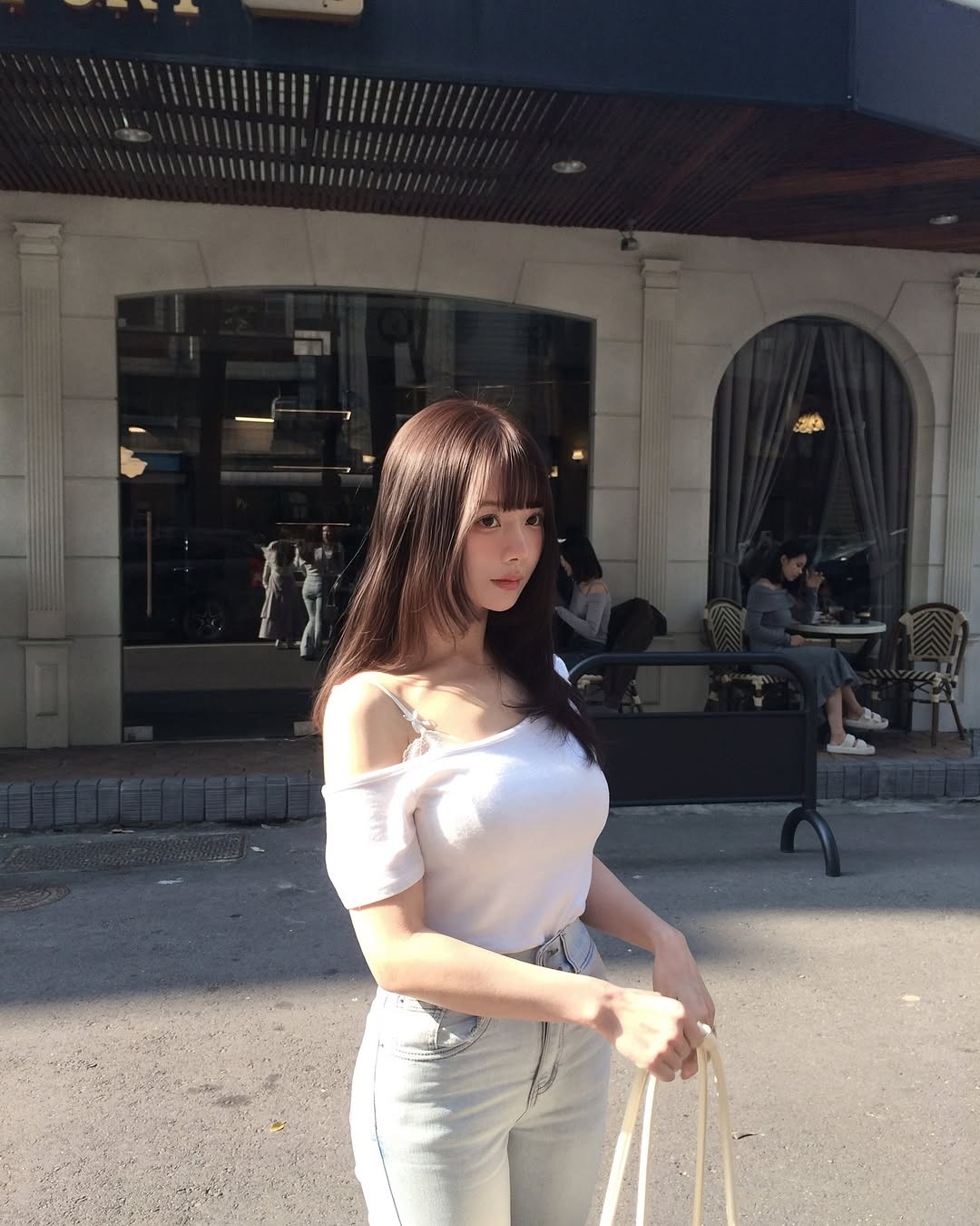 中國臺灣美少女福利圖欣賞 身材相當(dāng)火辣！