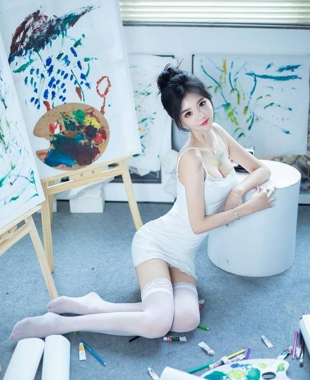 3DM輕松一刻第1496期 小妹看起來很放松心情不錯