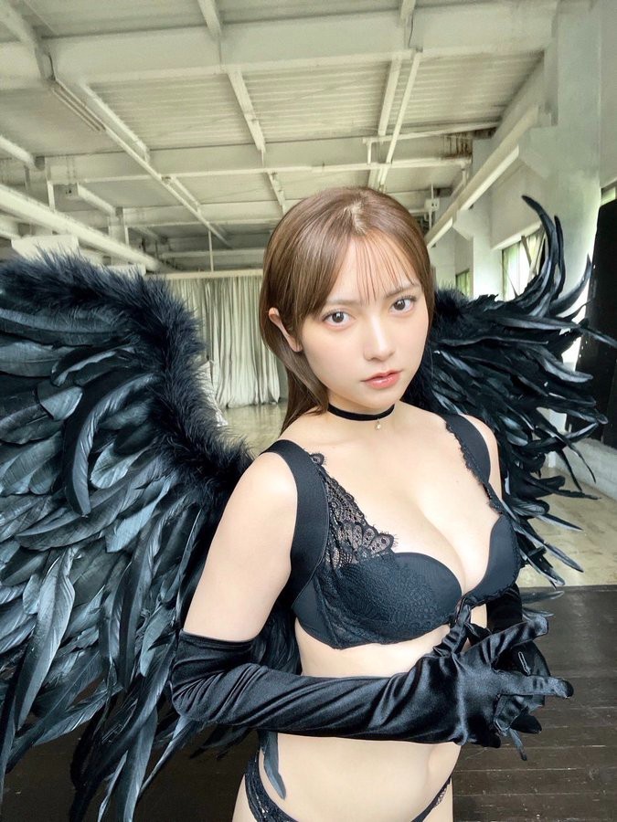 日本美女模特桃月梨子福利图赏 肌肤光滑身材饱满