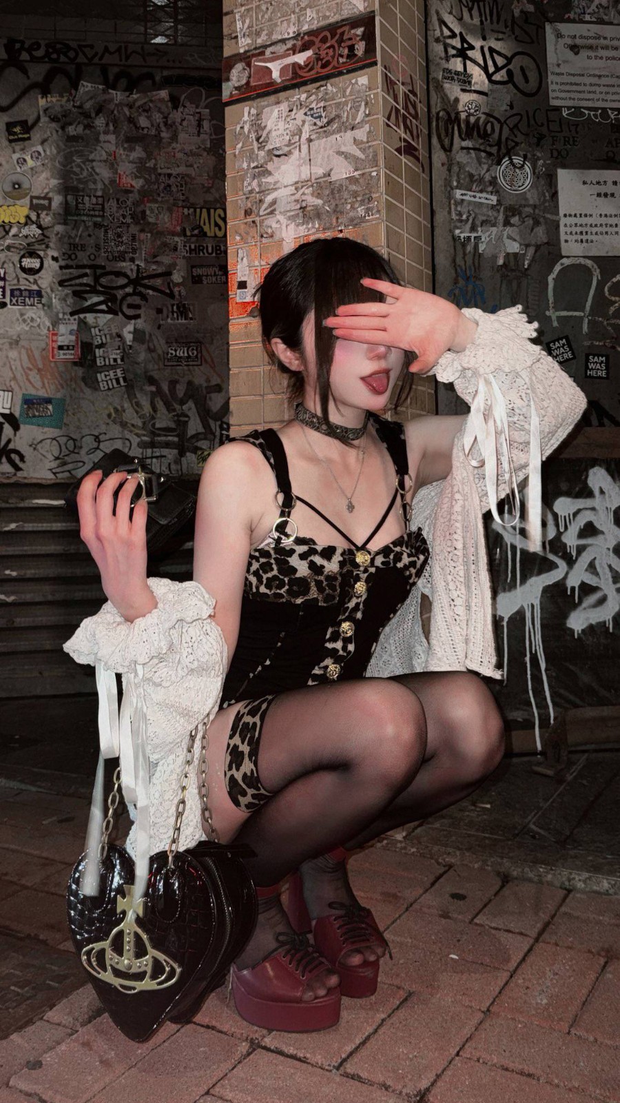中国香港美女Coser丝美图赏 涩气满满大长腿很顶