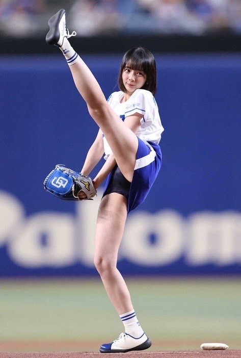 日本美女模特冈田纱佳福利图 年轻的职业麻将雀士