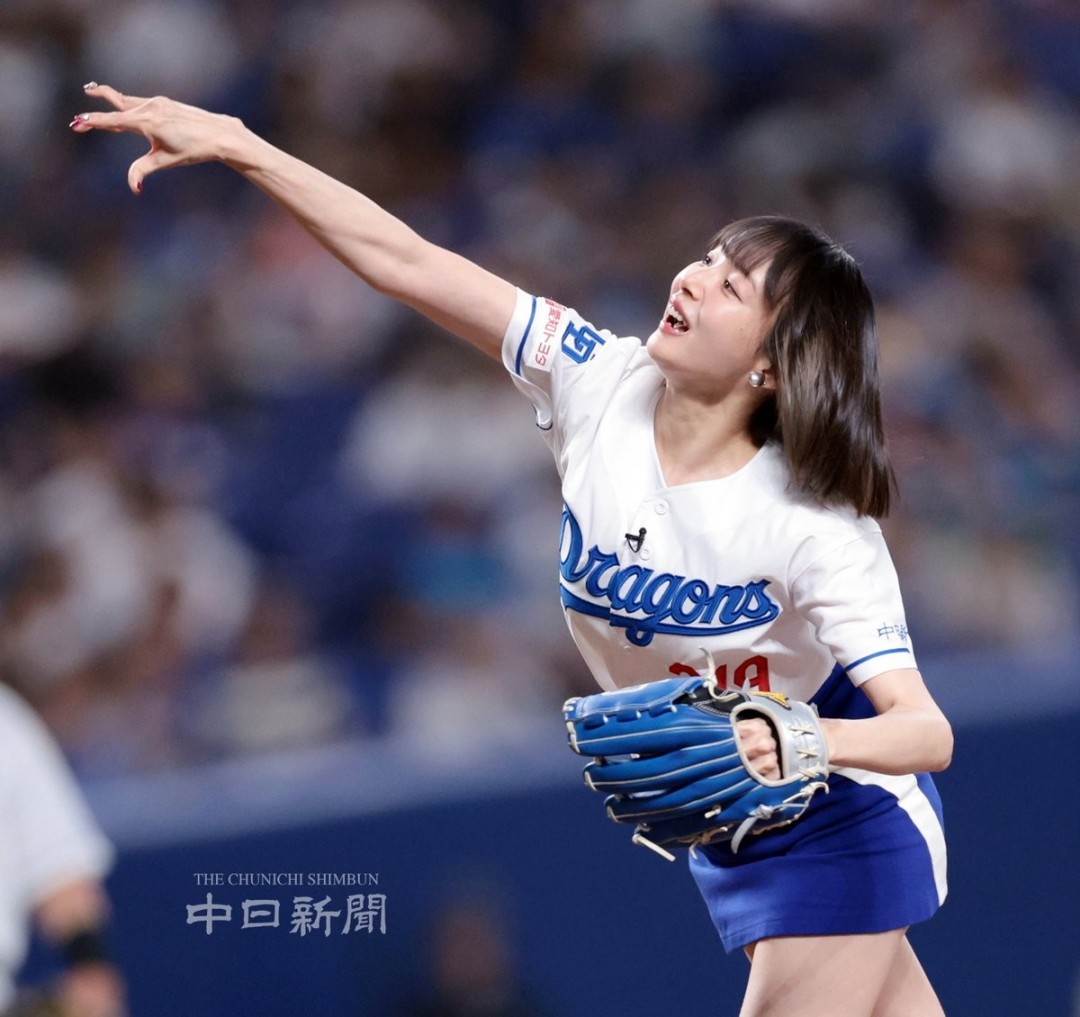 日本美女模特岡田紗佳福利圖 年輕的職業(yè)麻將雀士