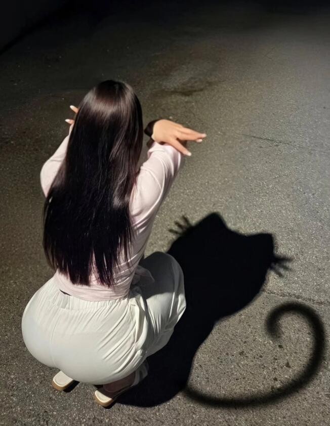 周五福利囧圖云飛系列 清風不解風情未撩美女長裙