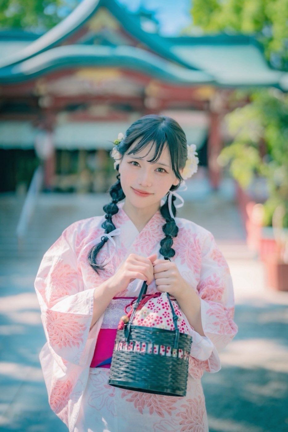 国外美女Cos《尼尔》2B小姐姐 展示性感好身材