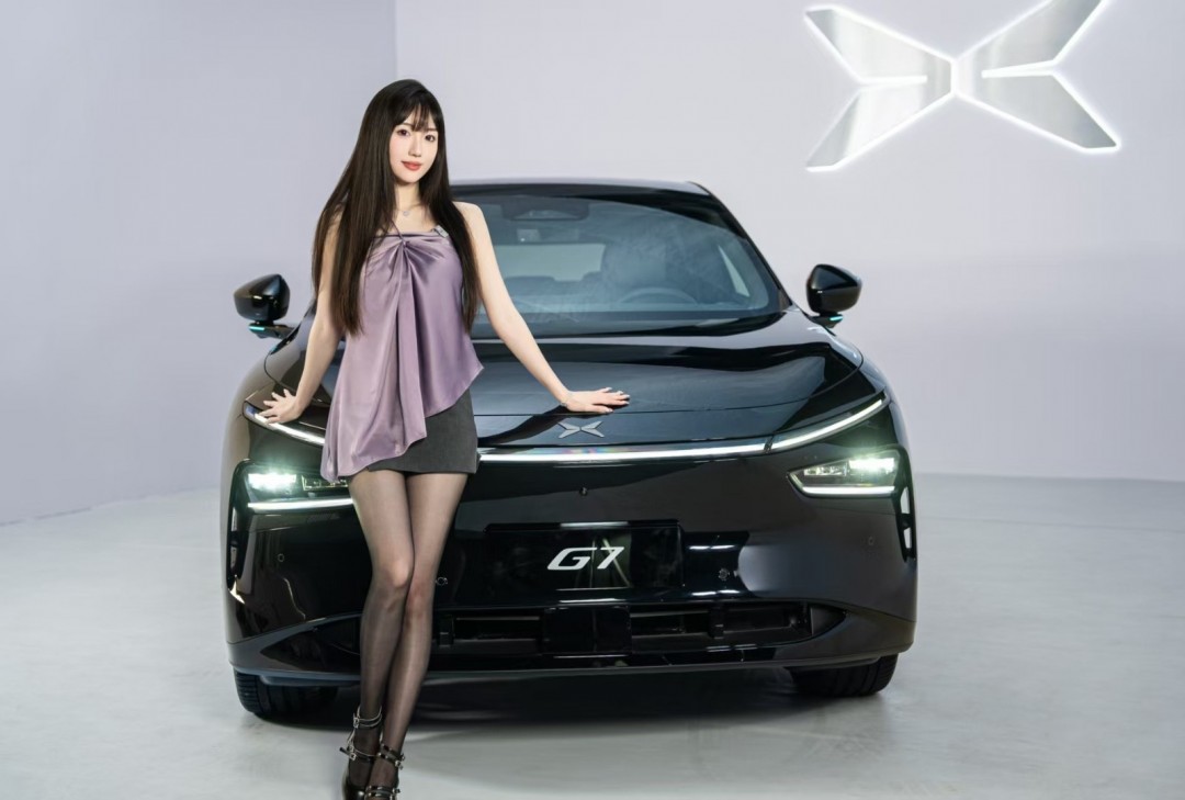 周一內(nèi)涵囧圖云飛系列 美女懂禮貌又青春靚麗！