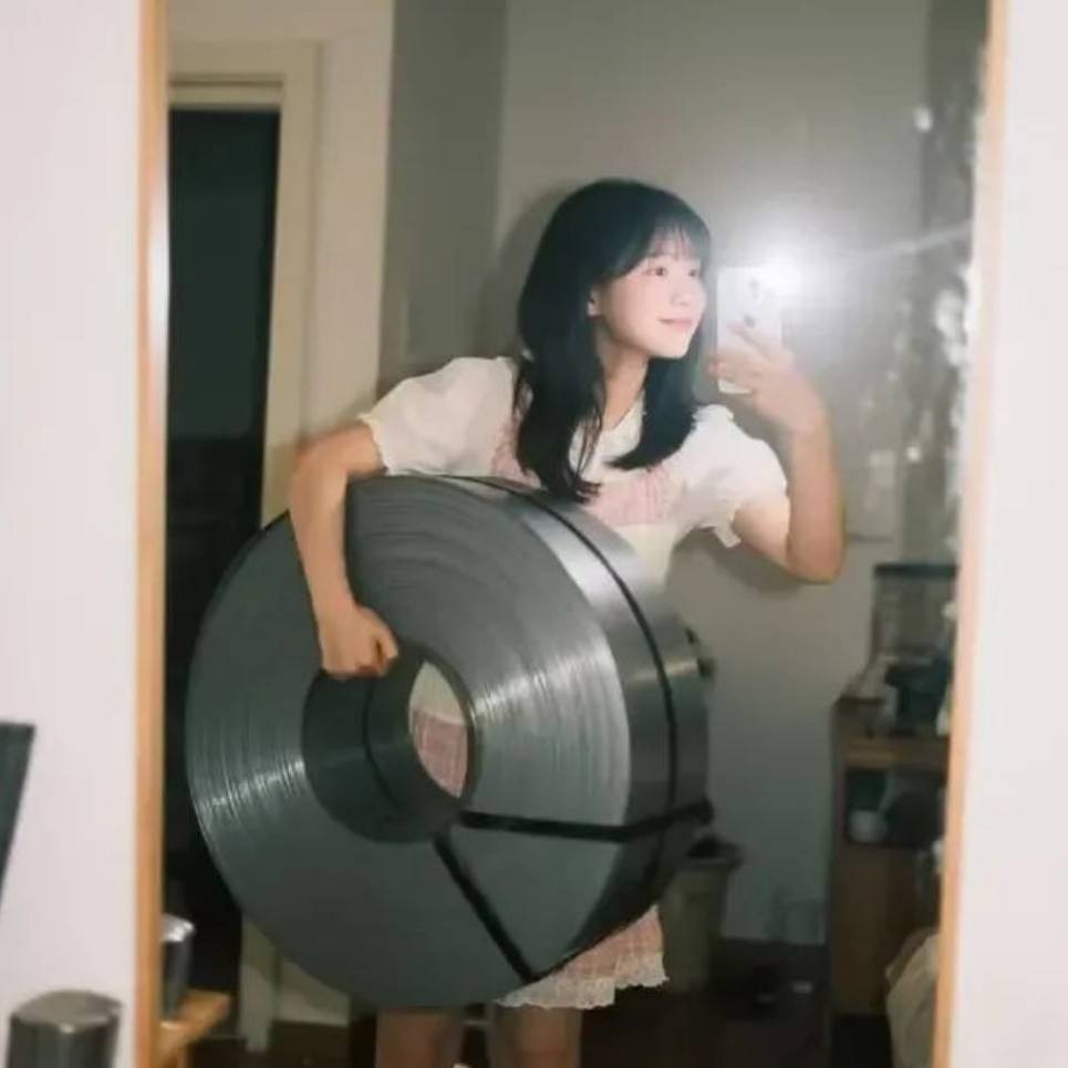 周一内涵囧图云飞系列 美女这钢琴弹得真好看啊！